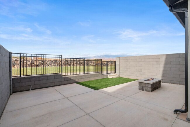 Building Photo - 1706 Ripple Rock Dr