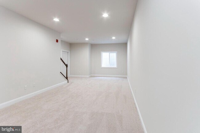 Building Photo - 236 Charles Ellis Dr