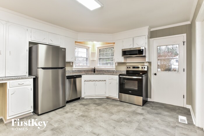 Building Photo - 441 Northern Rd