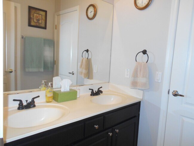 Building Photo - Stunning One-Story Home in Las Vegas!