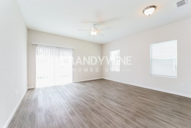 Building Photo - 453 Terabithia Wy