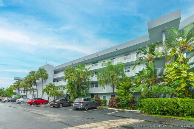 Building Photo - 101 Royal Pk Dr