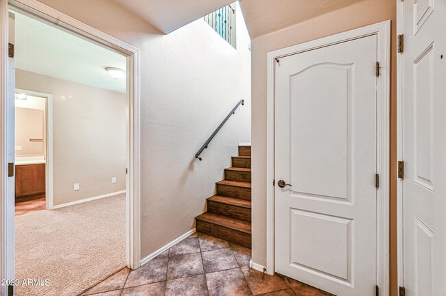 Building Photo - 5716 S 21st Terrace