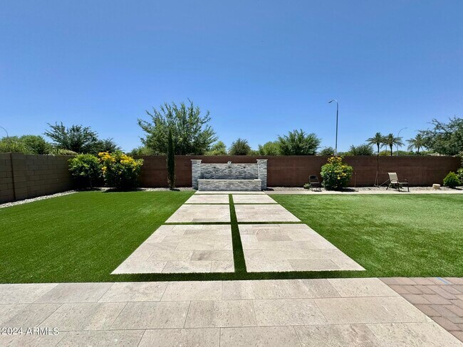 Building Photo - 3453 E Aloe Dr