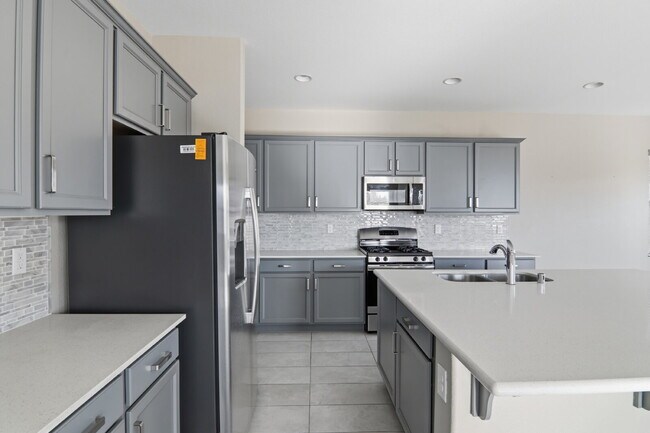 Building Photo - 3158 Molinos Dr
