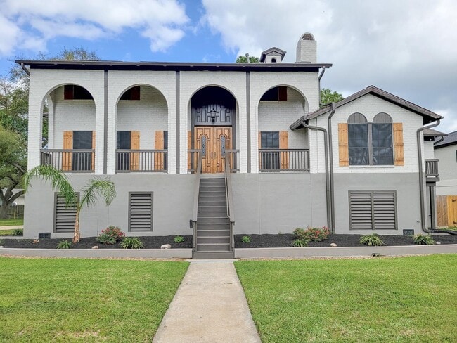 Building Photo - 18603 Point Lookout Dr