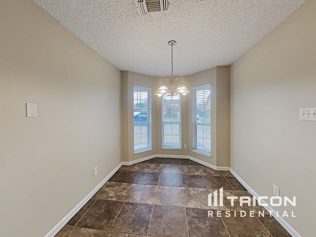 Building Photo - 7721 Pear Tree Ln