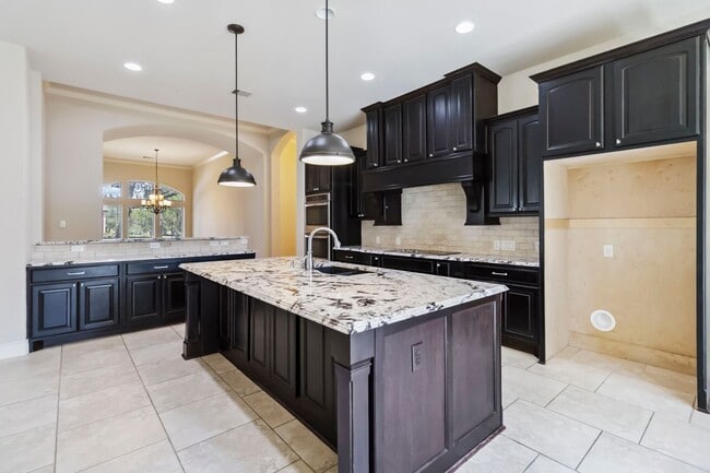 Building Photo - 944 Wilderness Oaks