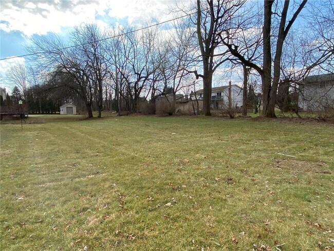 Building Photo - 124 Robert Dr