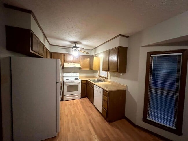 Building Photo - 7016 Maracay Ct