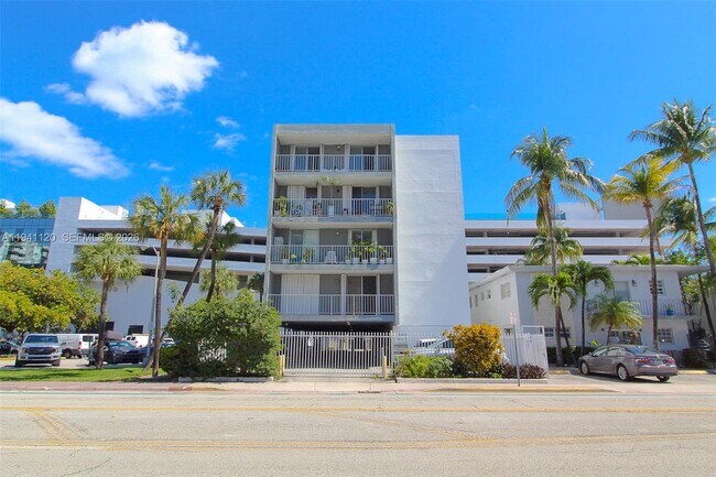 Building Photo - 1615 West Ave