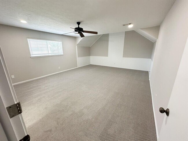 Building Photo - 714 Oder Ln