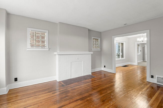 Building Photo - 4074 Virginia Park St