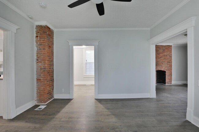 Building Photo - 628 E Whittier St