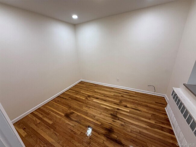 Building Photo - 46-22 59th St