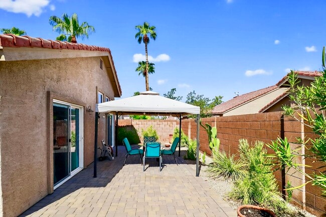 Building Photo - 8828 E Riviera Dr