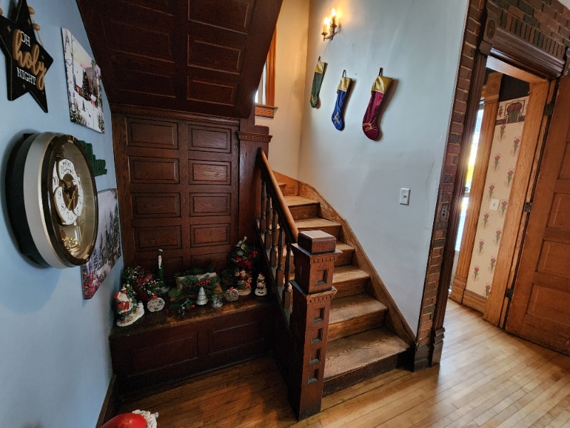 Building Photo - 410 S Parker Dr