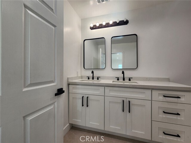 Building Photo - 7665 Machrea St