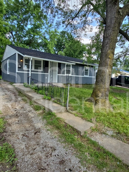 Building Photo - 3911 Oakley Ave