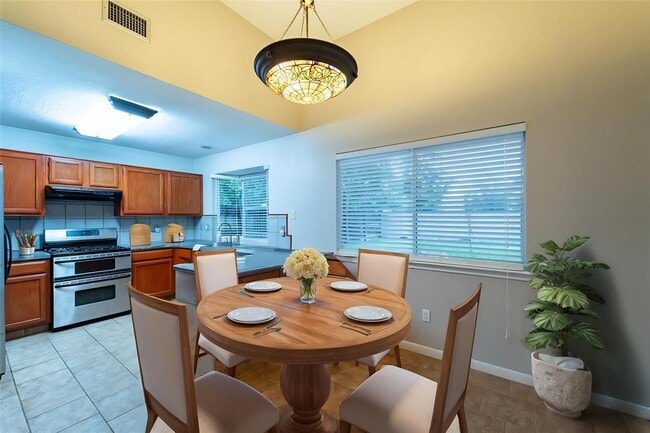 Building Photo - 16106 Golden Sands Dr