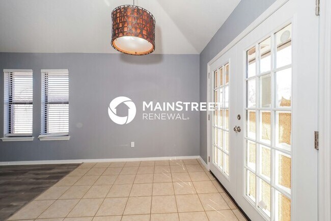 Building Photo - 3 Bedroom Pet-Friendly Home in EDMOND, OK with Main Street Renewal