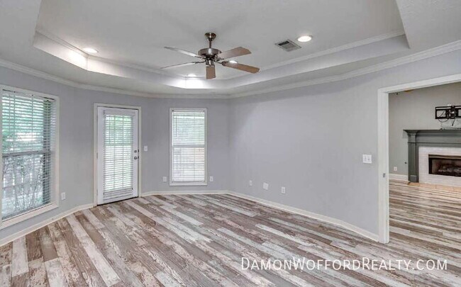 Building Photo - 124 Raintree Rd