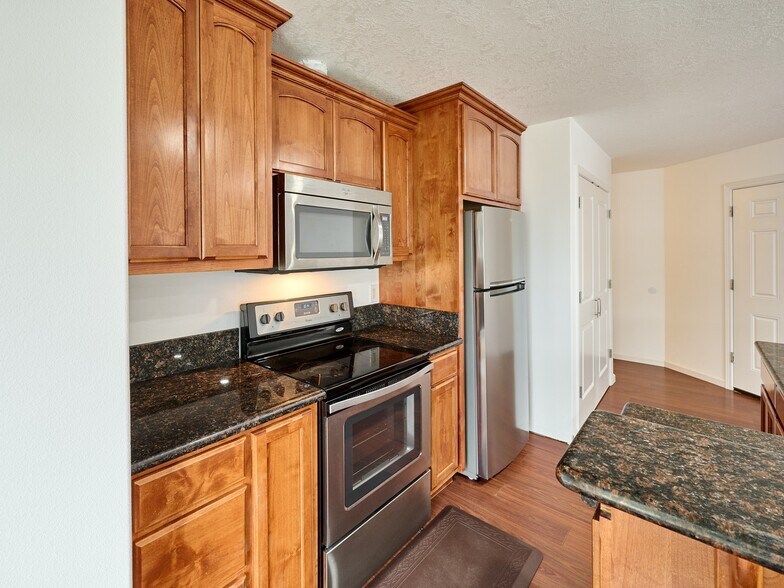 Building Photo - 1214 Alder Dr NE
