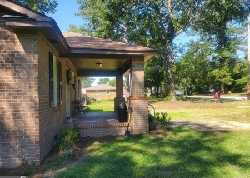 Building Photo - 1574 Colonial Dr