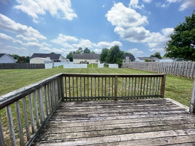 Building Photo - Beautiful Ranch with Bonus Room