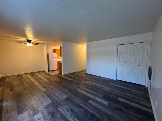 Building Photo - 2140 Elizabeth Blvd