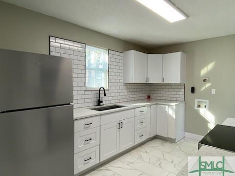 Building Photo - 1000 W 53rd St