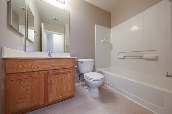 Building Photo - 10886 S Arrowhead Spring Dr