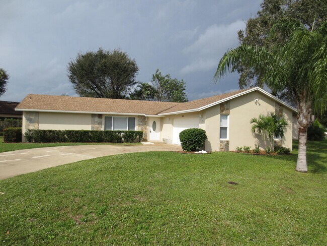 Primary Photo - 1283 Anhinga Dr