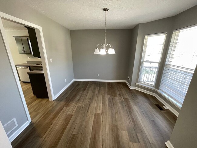Building Photo - Nice 3 Bed 3 Bath Home For Rent!