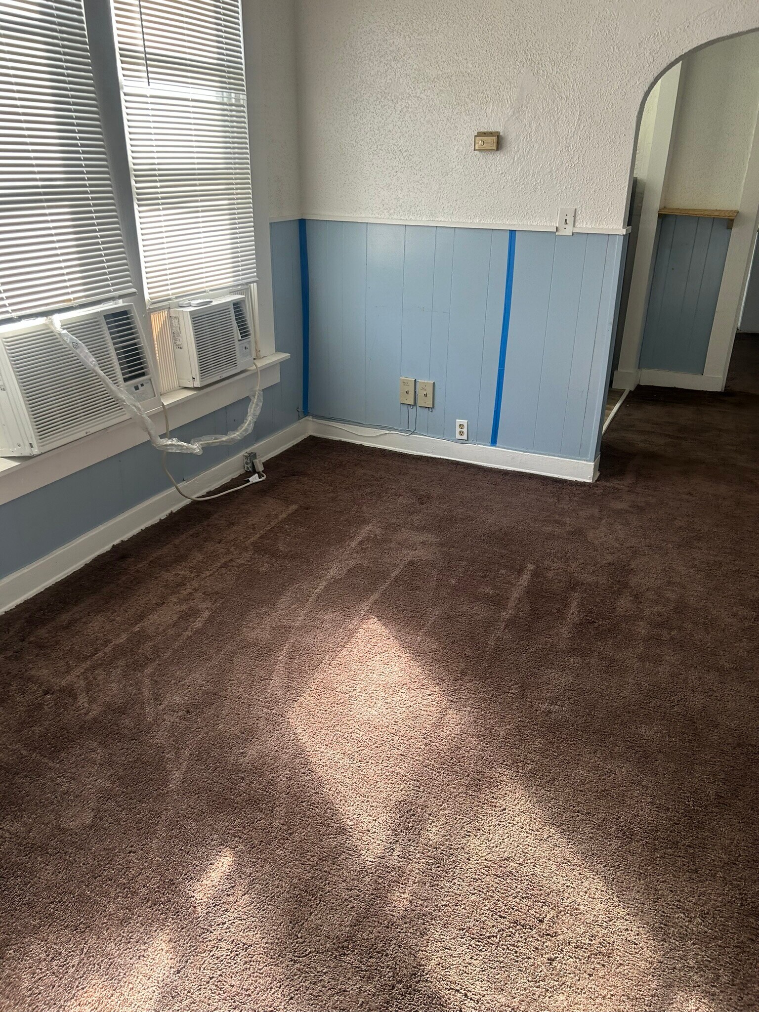Unit #2 - 1011 S Willett St