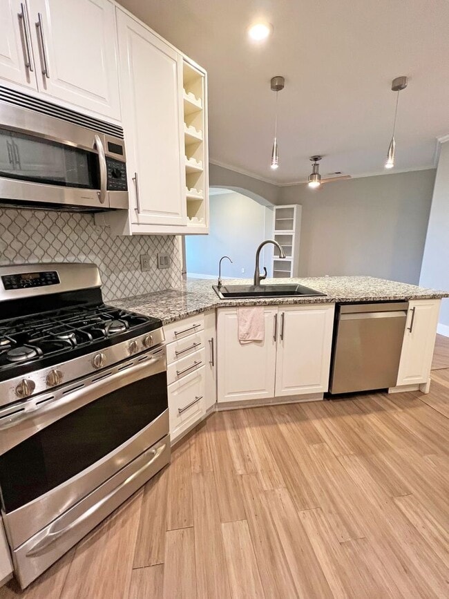 Building Photo - Great 2 Bdrm 2 Bath Condo in Lake Dallas Tx