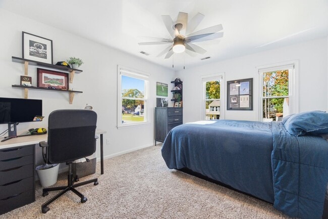 Building Photo - 216 Tiger Run