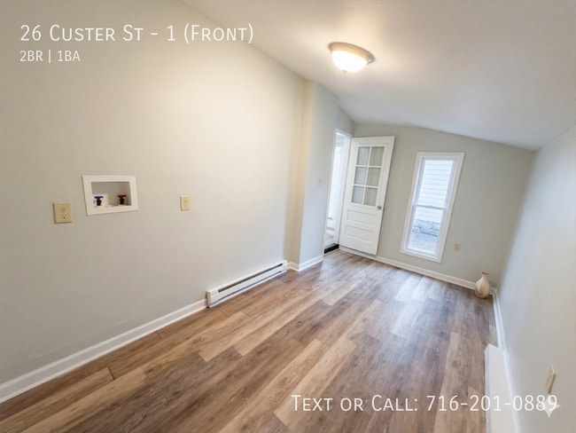 Building Photo - 26 Custer St