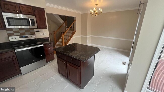 Building Photo - 20320 Cedarhurst Way