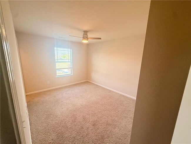 Building Photo - 1013 Autumn Dr