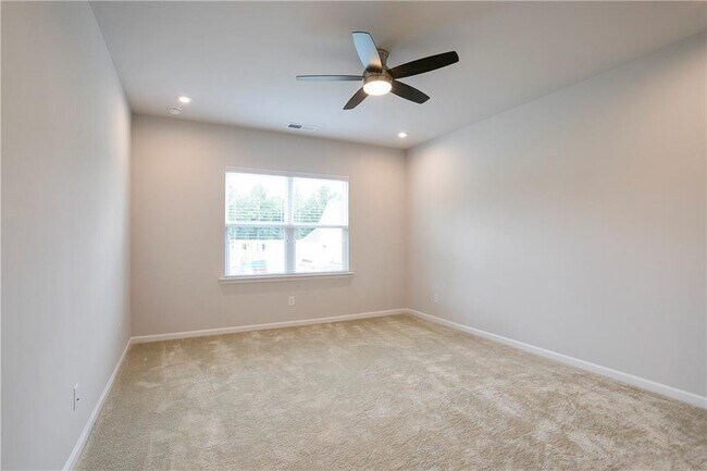 Building Photo - 5729 Wheeler Ridge Rd