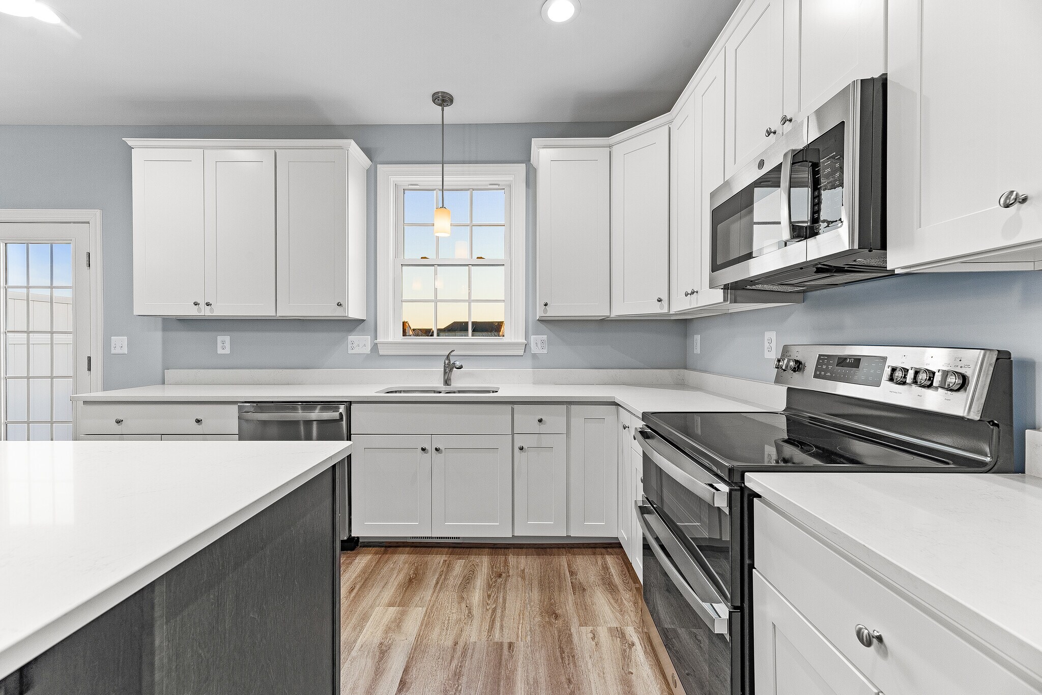 Building Photo - 981 Rye Dr