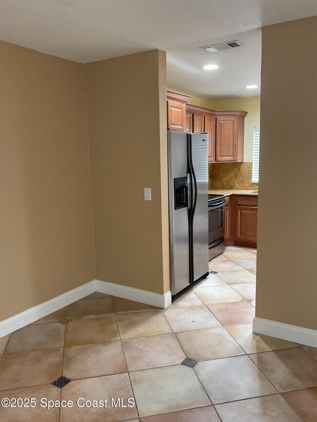 Building Photo - 1004 Ashley Ave