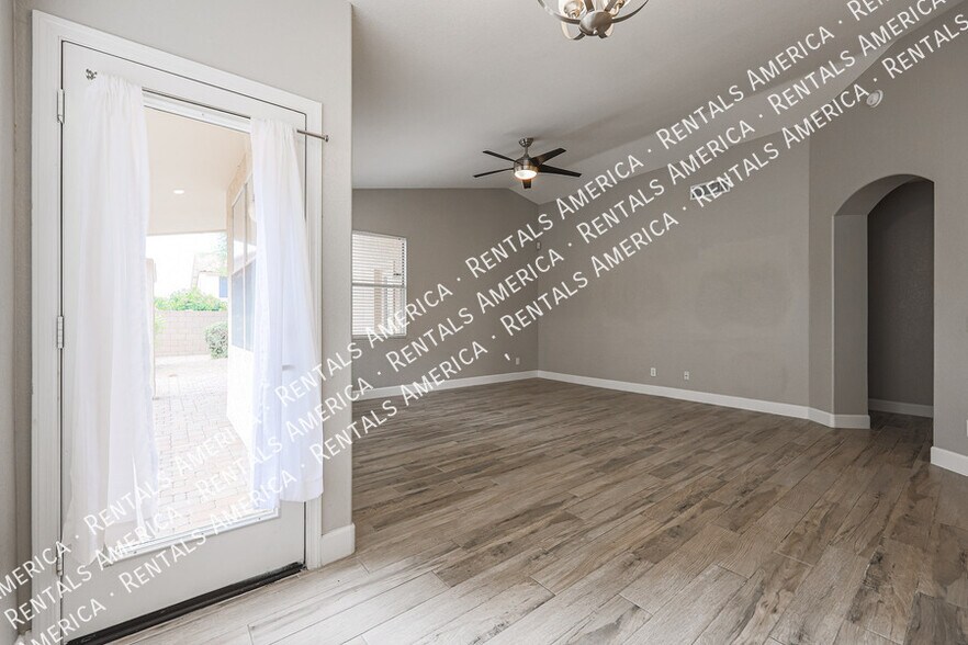 Building Photo - 3229 E Brookwood Ct