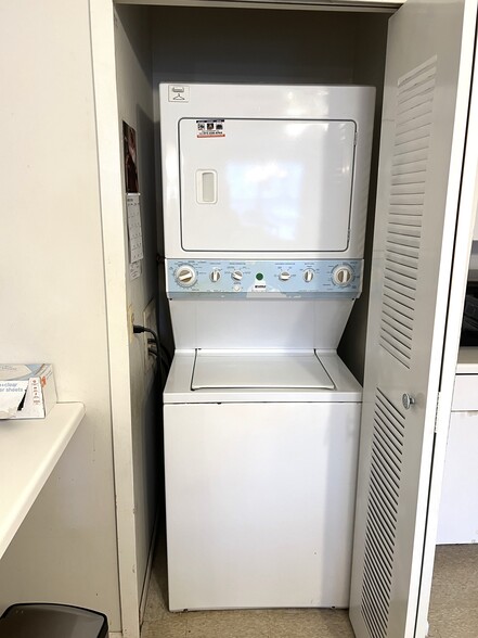 laundry closet - 3 Rebecca Rd