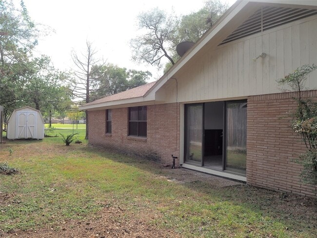 Building Photo - 10319 Raritan Dr