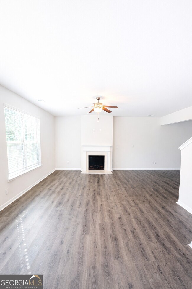 Building Photo - 214 Patriots Wy