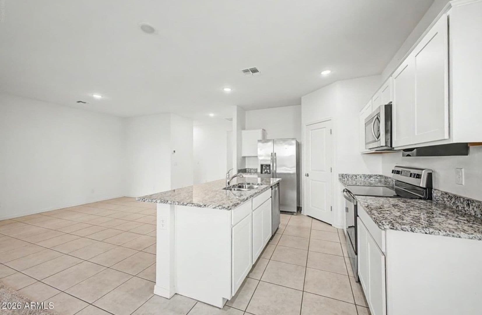 Building Photo - 10949 N 165th Ave