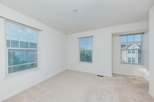 Building Photo - 212 N Commerce St