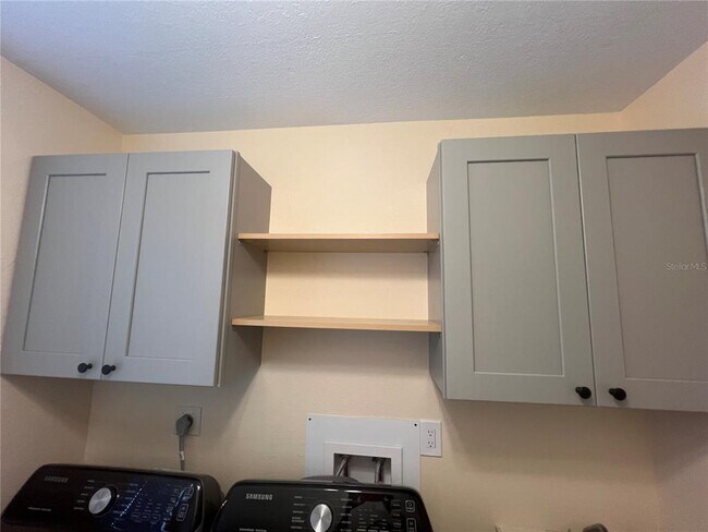 Building Photo - 2533 Rio Tiber Dr